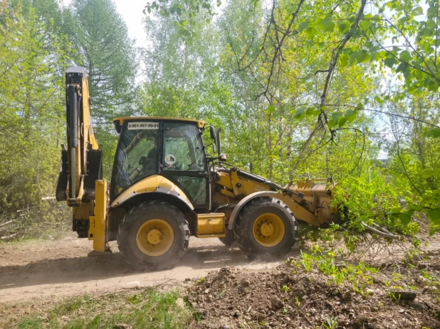 В парке «Юбилейный» в Барнауле начались работы по благоустройству