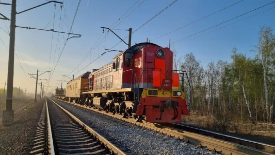 Тепловоз задавил трех рабочих из Алтайского края на железной дороге