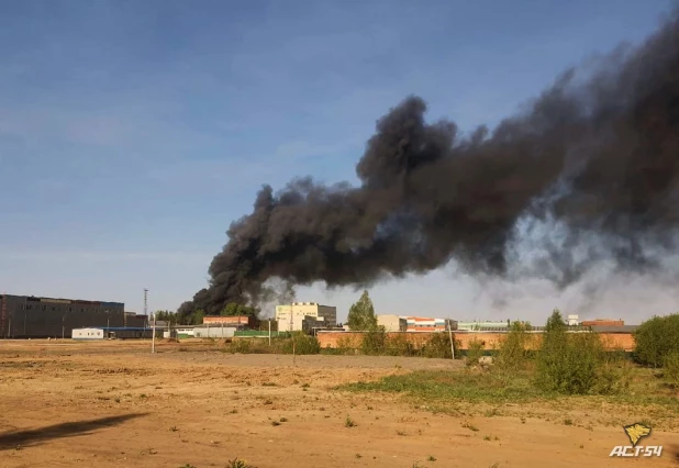 Пожар на бердском заводе по производству пластика.