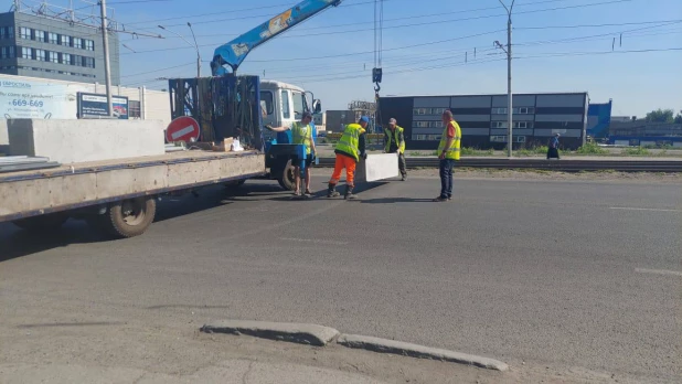 Перекрытие моста на Новом рынке.