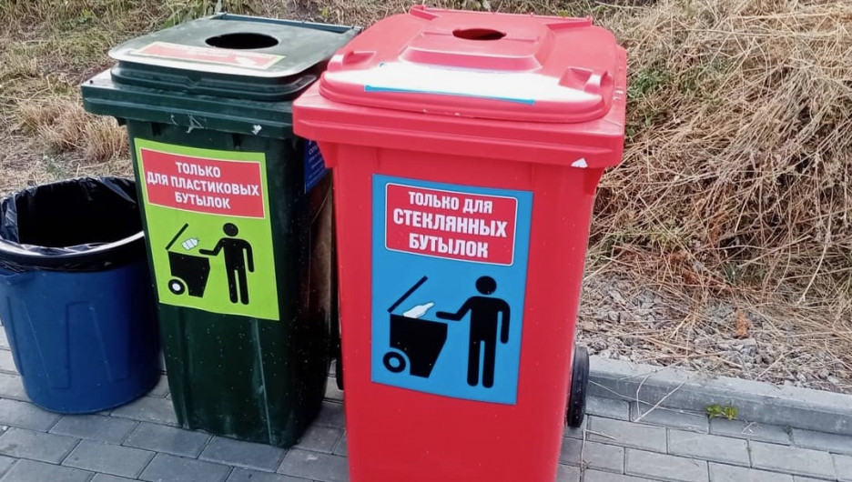 Контейнеры для раздельного сбора мусора в Барнауле.