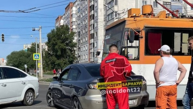 Еще одно ДТП с участием трамвая произошло в Барнауле