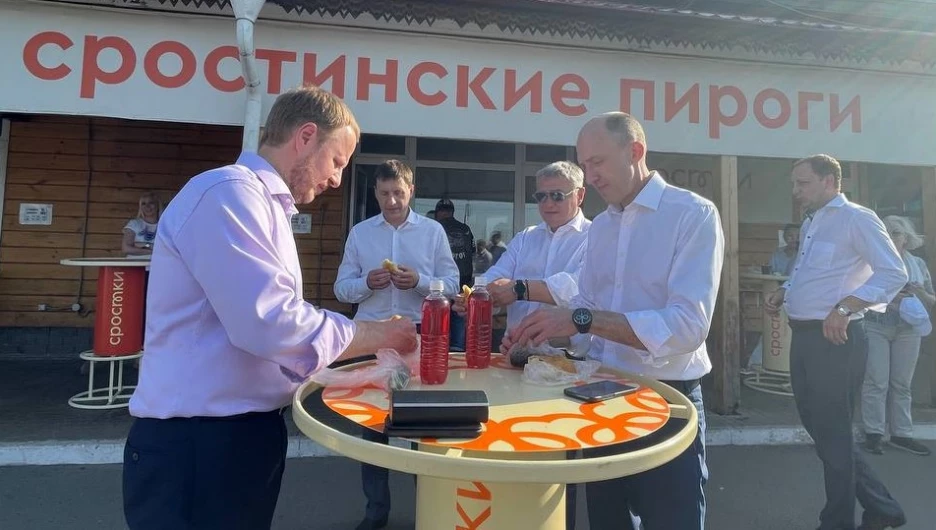 Олег Хорохордин, Виктор Томенко и пирожки.