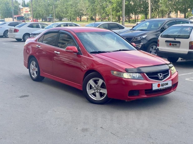 Седан Honda Accord 2007 года выпуска продается в Барнауле за 625 тыс. рублей.