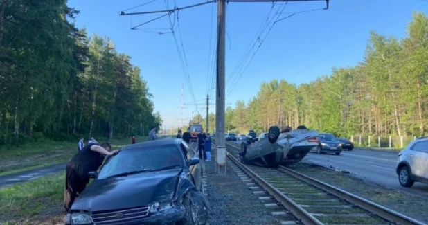 ДТП на Змеиногорском тракте в Барнауле. 