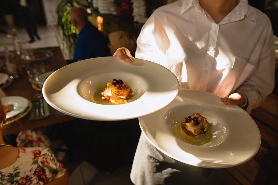 Закрытый гастрономический ужин в ресторане авторской кухни «SREDA».