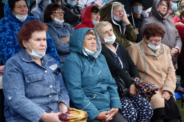 Митинг за смену главного врача Троицкой ЦРБ.