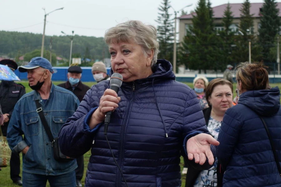 Митинг за смену главного врача Троицкой ЦРБ.