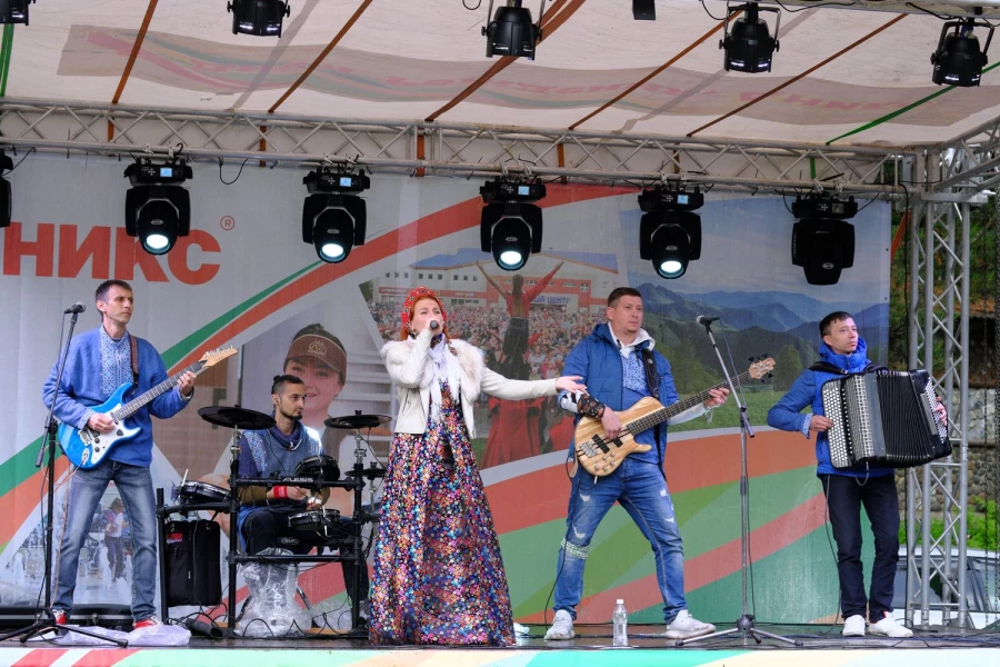 Традиционный выезд сотрудников компании в Горный Алтай.
