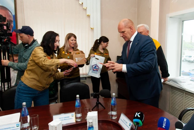 В Барнаул приехал олимпийский чемпион Александр Карелин.