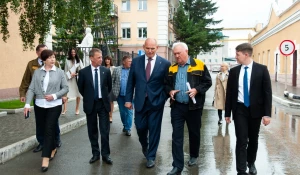 В Барнаул приехал олимпийский чемпион Александр Карелин.