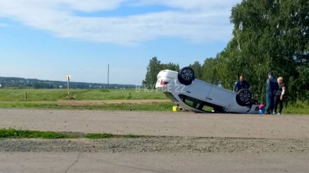 Перевернутый автомобиль