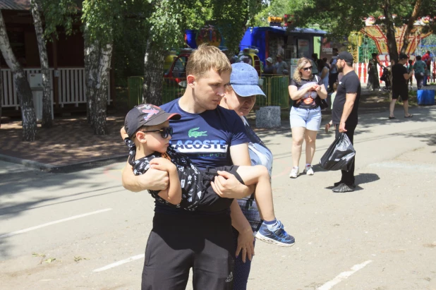 Чемпионат по переносу жен прошел в Барнауле