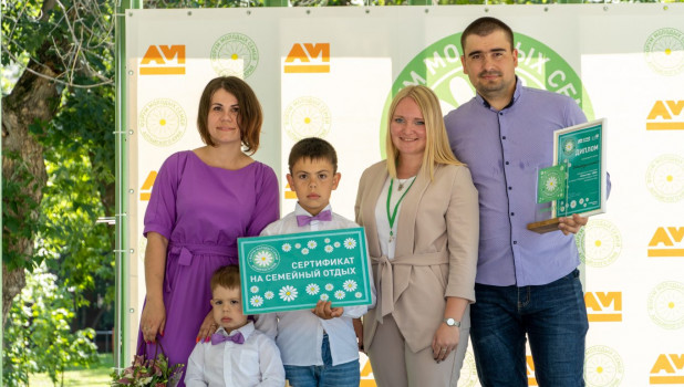 В конкурсе "Семья года - 2022" победили Шайфуллины