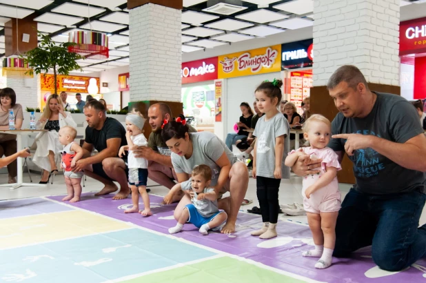 Забег младенцев в "Пионере"