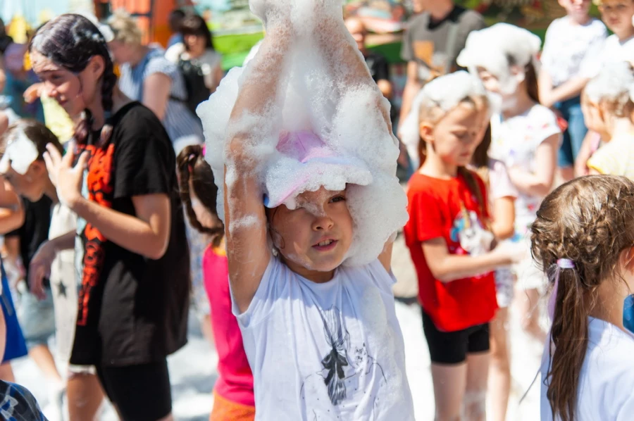 Пенное шоу в парке &quot;Солнечный ветер&quot;