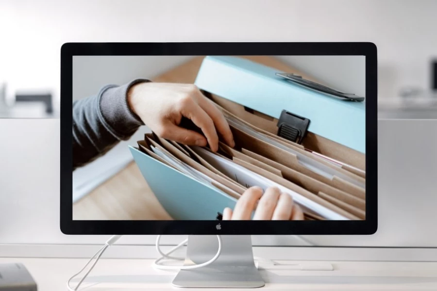 Отправка электронных, а не бумажных документов безопаснее.