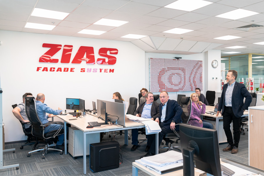 Компания  ЗИАС входит в пятерку крупнейших российских производителей систем навесных вентилируемых фасадов.