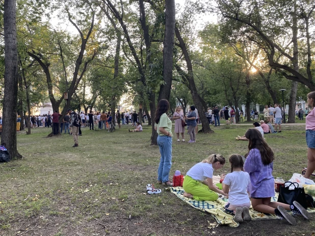 День памяти Юрия Шатунова в "Изумрудном".