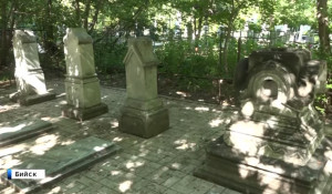 Вознесенское кладбище в Бийске. 