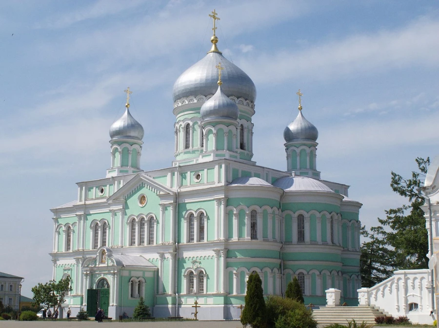Троицкий собор Серафимо-Дивеевского монастыря.