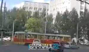 ДТП с трамваем на Малахова в Барнауле