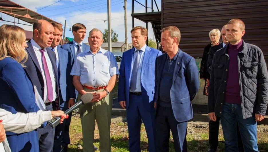 В Гоньбе завершают капитальный ремонт в клубе.