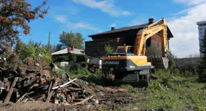 Работа на участке на ул. Радищева, 30, 32, ул. Короленко, 112а.
