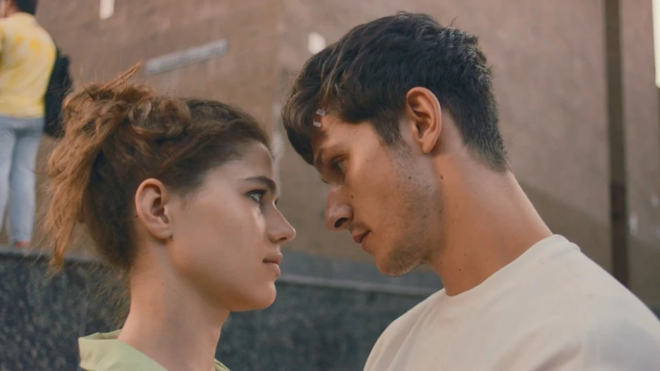 Кадр из сериала "ЮЗЗЗ".