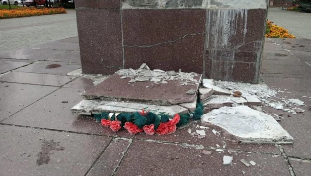 Памятник Ленину в Бийске. 