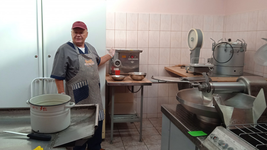 Обучение производству колбасы в Бийске.