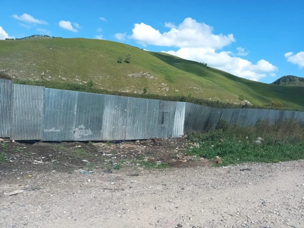 Можно ли поле огородить забором