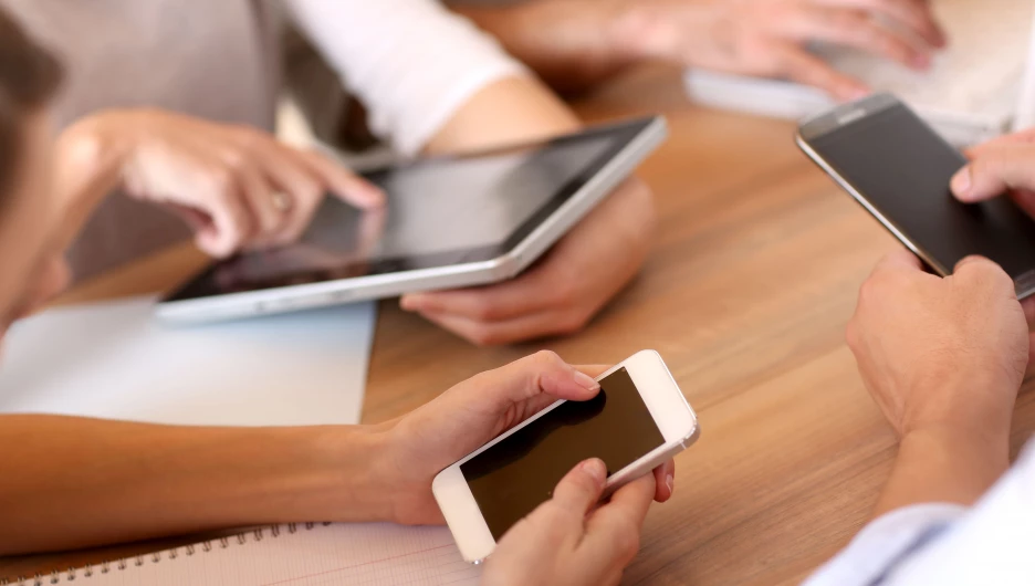 Электронные сервисы – удобный способ взаимодействия онлайн.