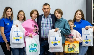 Алтайкрайэнерго помогает подготовиться к 1 сентября детям своих сотрудников.