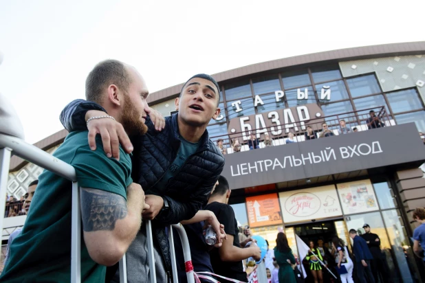 В Барнауле на День города прошли бои ММА.