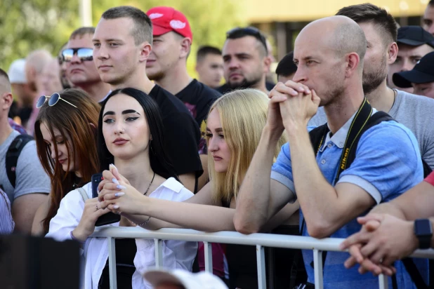 В Барнауле на День города прошли бои ММА.