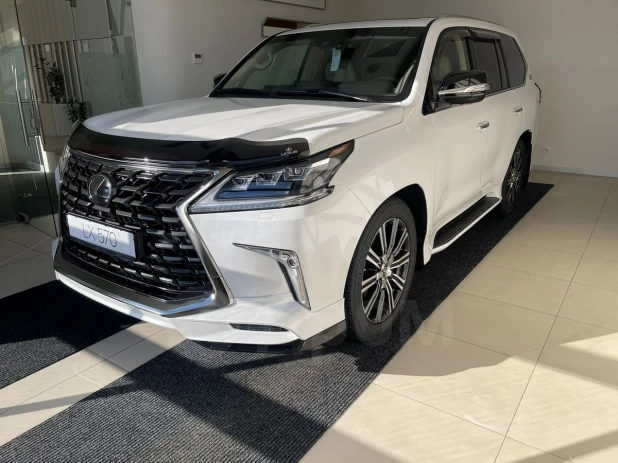 Lexus LX570