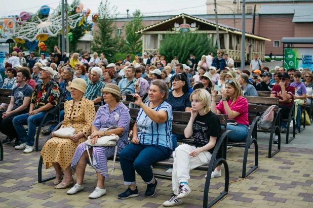 Выступление оркестра к Дню города Барнаула 2022.