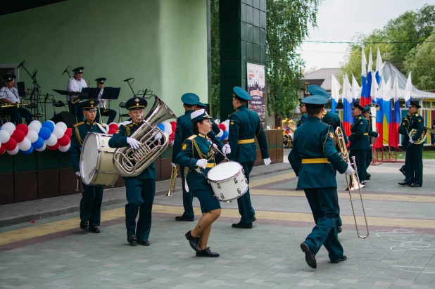 Выступление оркестра к Дню города Барнаула 2022.