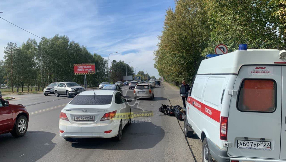 ДТП с участием мотоциклиста произошло в Барнауле 