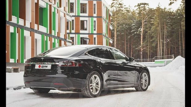 Tesla Model S в Барнауле