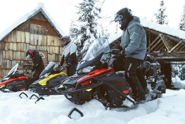 Снегоход Brp Ski-Doo Expedition SE 900 ACE Turbo VIP