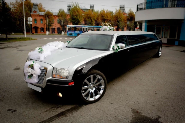 Лимузин Chrysler 300C за 790 тыс. рублей 