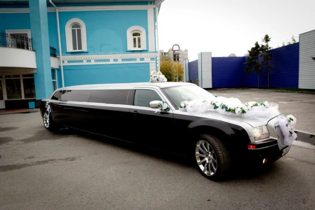 Лимузин Chrysler 300C за 790 тыс. рублей 