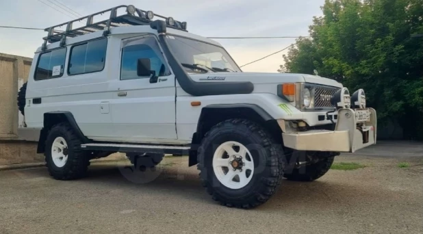 Toyota Land Cruiser, 1988 год 