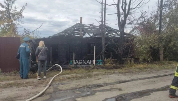 Женщина подожгла дом в Барнауле. 