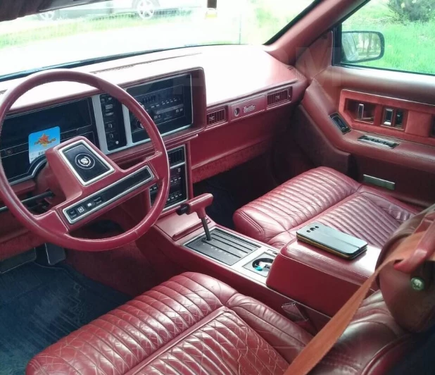 Cadillac Eldorado 1986 года за 1,1 млн рублей 