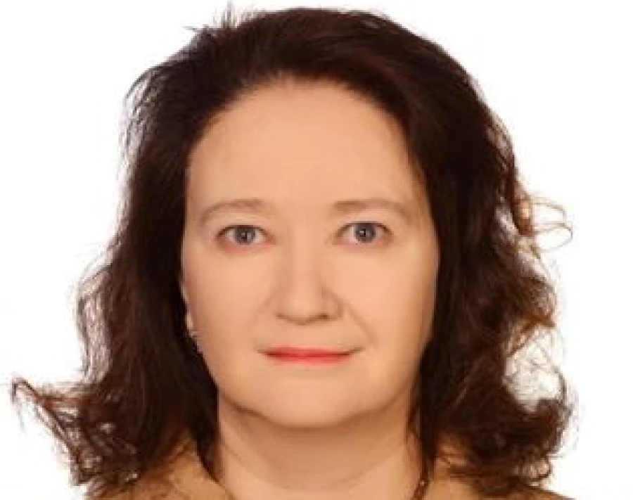 Елена Азарова.