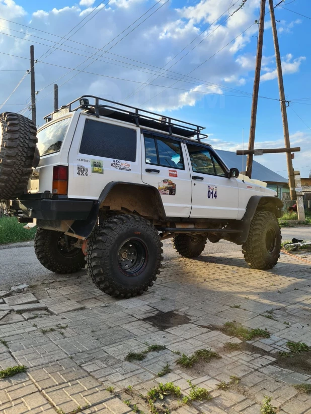 Jeep Cherokee 1993 года 