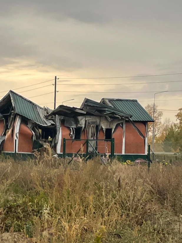 Храм сгорел в коттеджном поселке Барнаула

